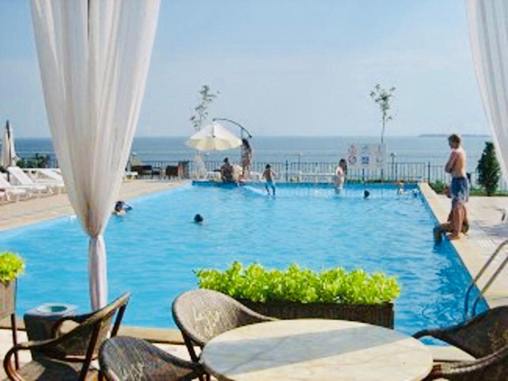 Dolce Vita Sea View Apartment Свети Влас Екстериор снимка