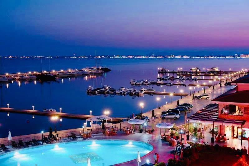 Dolce Vita Sea View Apartment Свети Влас Екстериор снимка