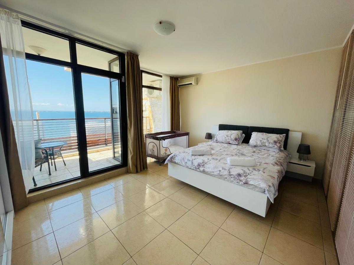 Dolce Vita Sea View Apartment Свети Влас Екстериор снимка