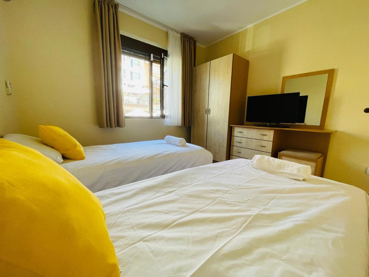 Dolce Vita Sea View Apartment Свети Влас Екстериор снимка
